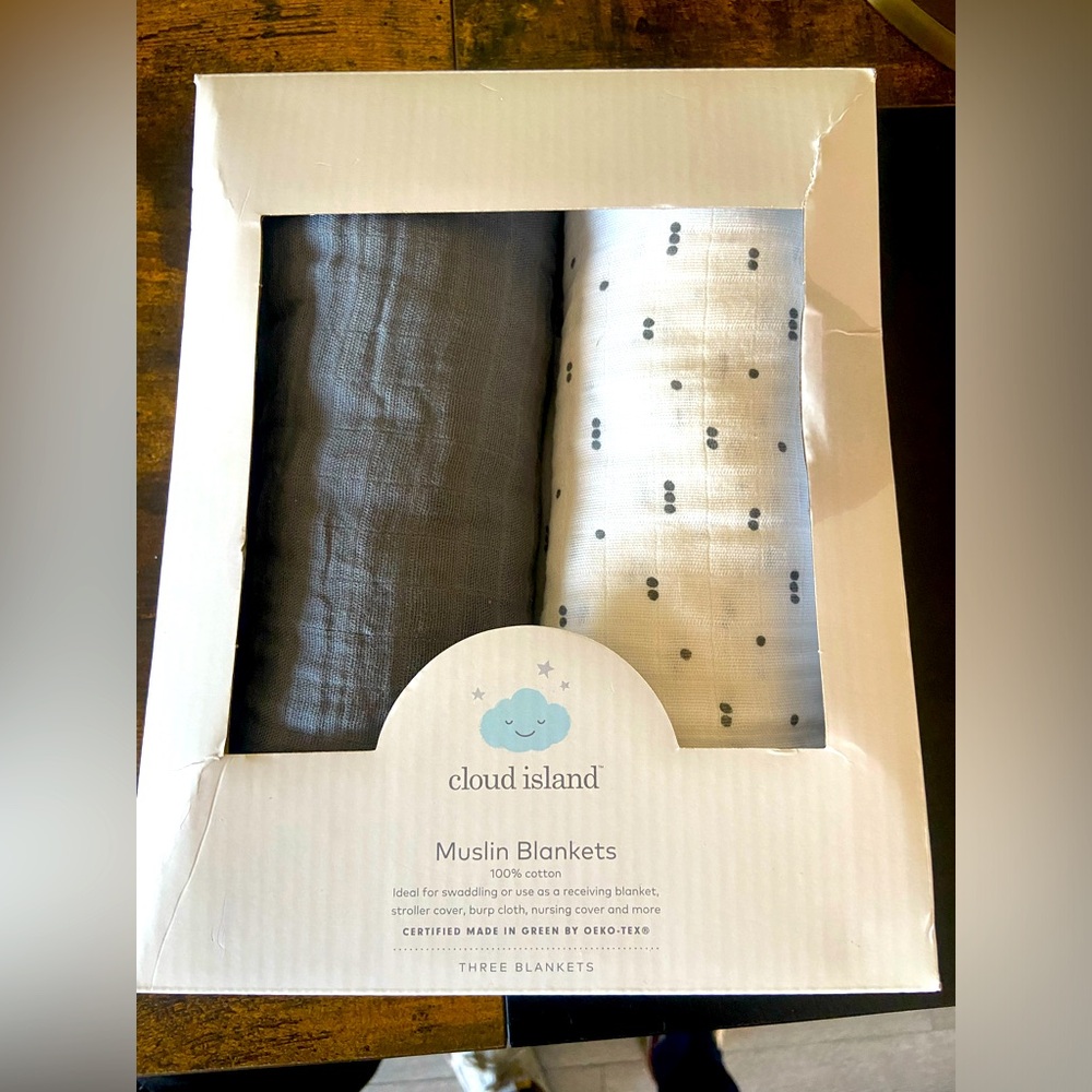 Cloud Island Muslin Blankets
